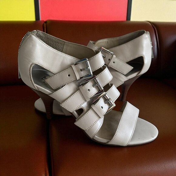 MICHAEL KORS Cream Leather Buckle Heels Sandals Size 6.5 - Picture 1 of 10